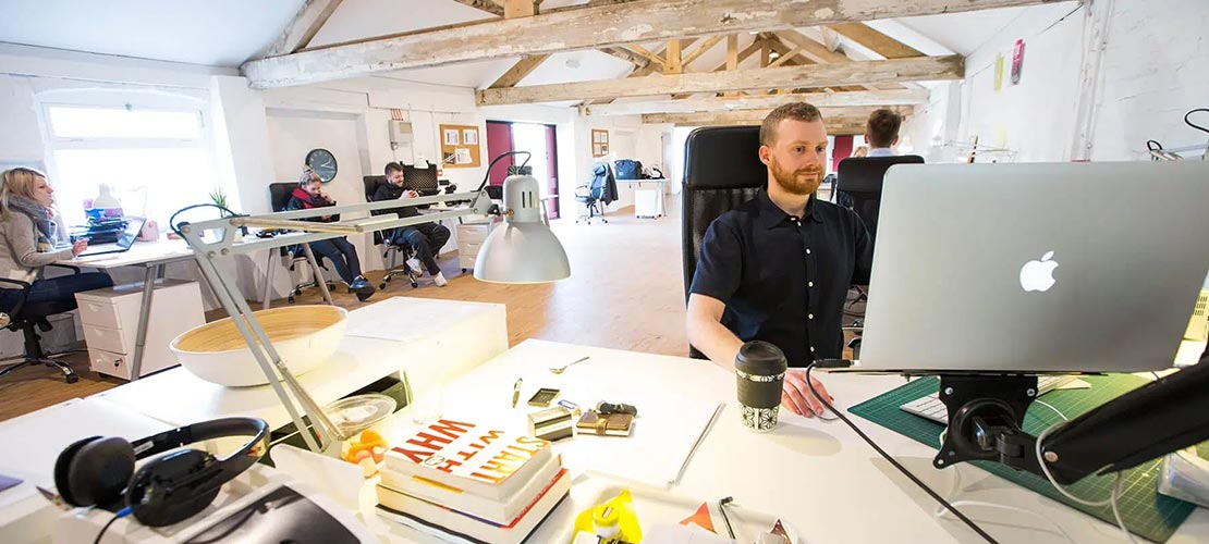 Top 10 Workplace Apps Using Gamification: Transform Productivity in 2025